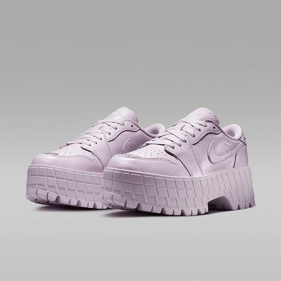 靴 Nike Women's Air Jordan 1 Brooklyn Low Air Jordan 1 Brooklyn Low Women's Shoes. Nike.com